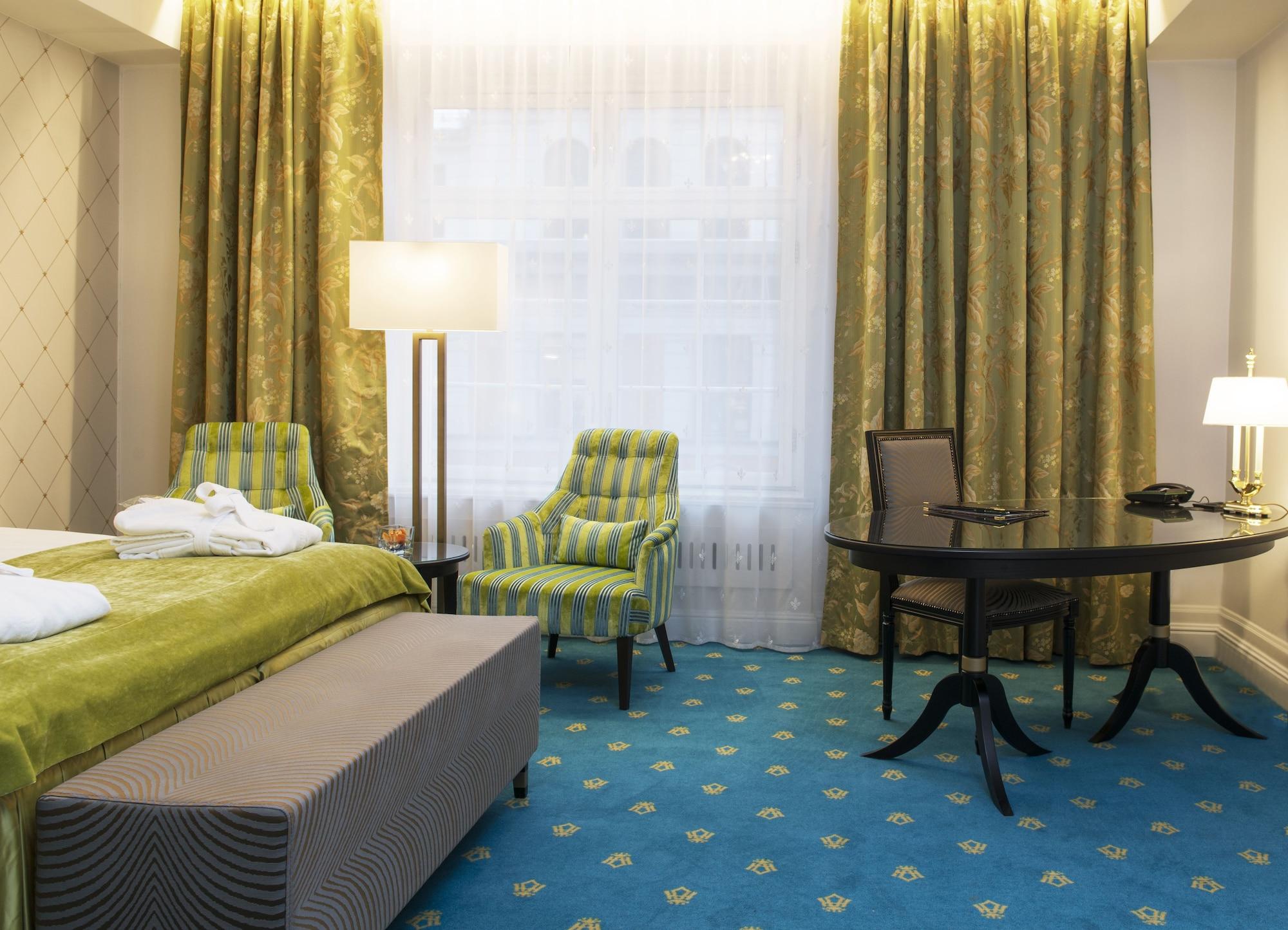 אוסלו Hotel Bristol מראה חיצוני תמונה A room at the hotel