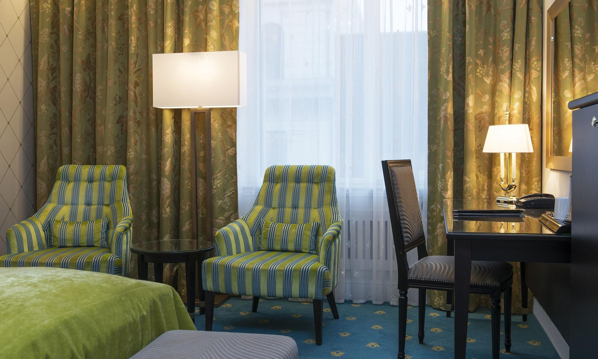 אוסלו Hotel Bristol מראה חיצוני תמונה A room at the hotel