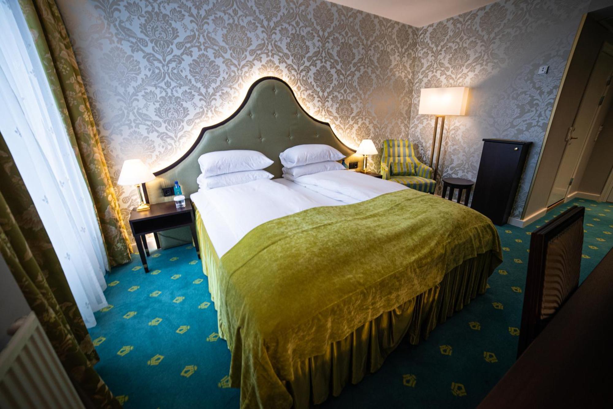 אוסלו Hotel Bristol מראה חיצוני תמונה A room at the hotel